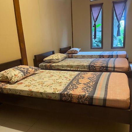 Sanggar Pantcha Indra Guest House Kemuning ภายนอก รูปภาพ