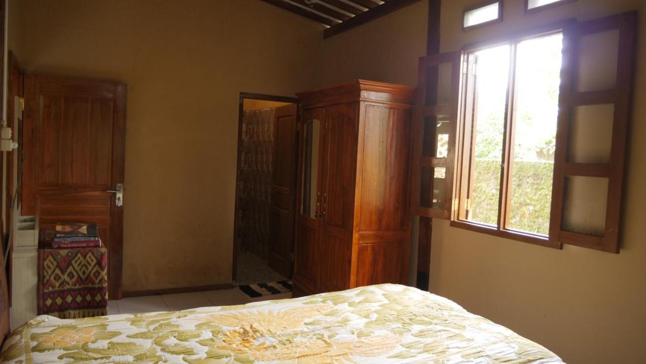 Sanggar Pantcha Indra Guest House Kemuning ภายนอก รูปภาพ