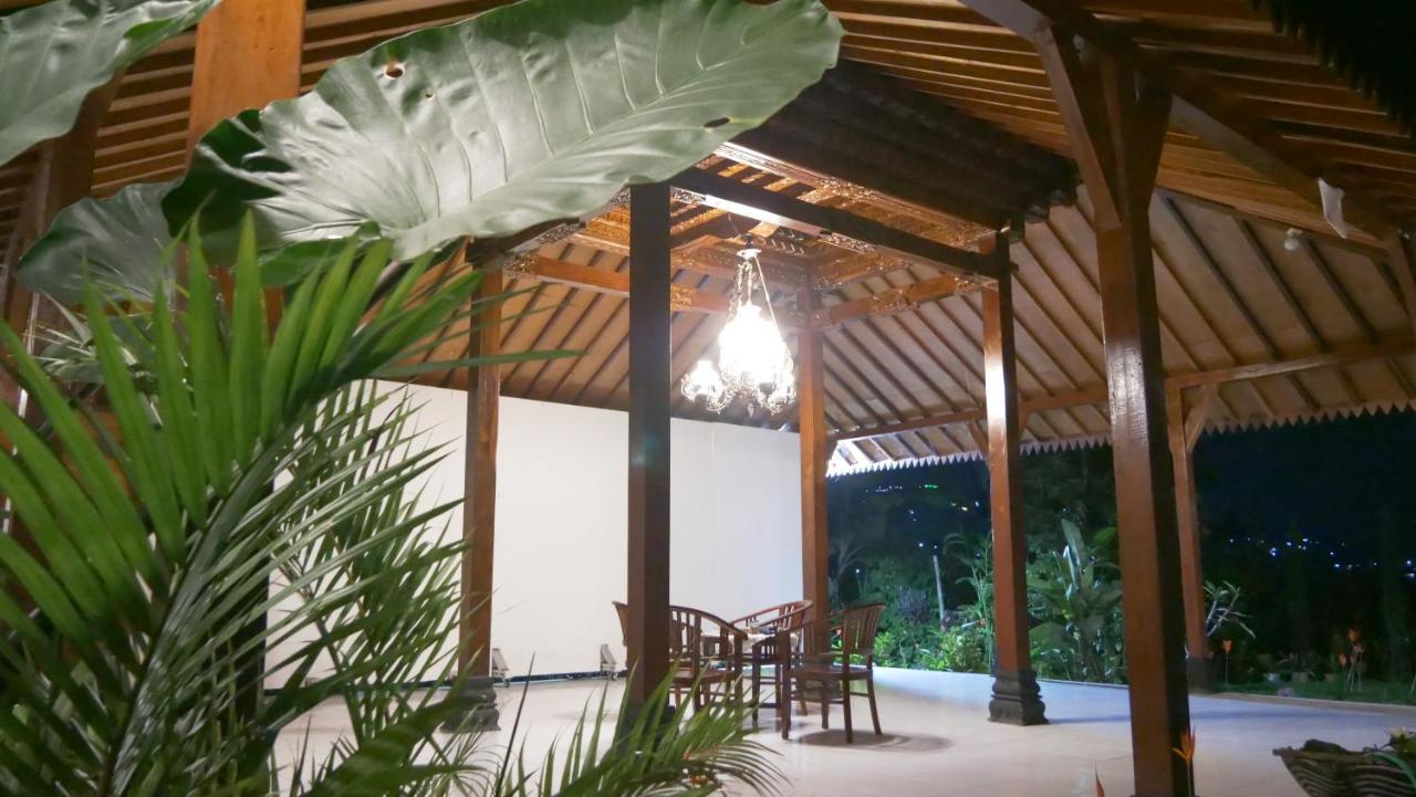 Sanggar Pantcha Indra Guest House Kemuning ภายนอก รูปภาพ