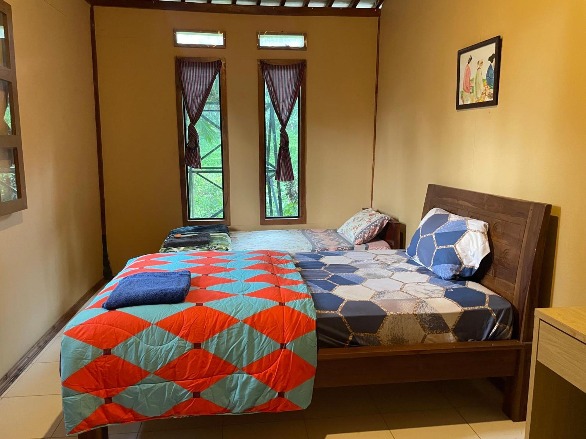 Sanggar Pantcha Indra Guest House Kemuning ภายนอก รูปภาพ