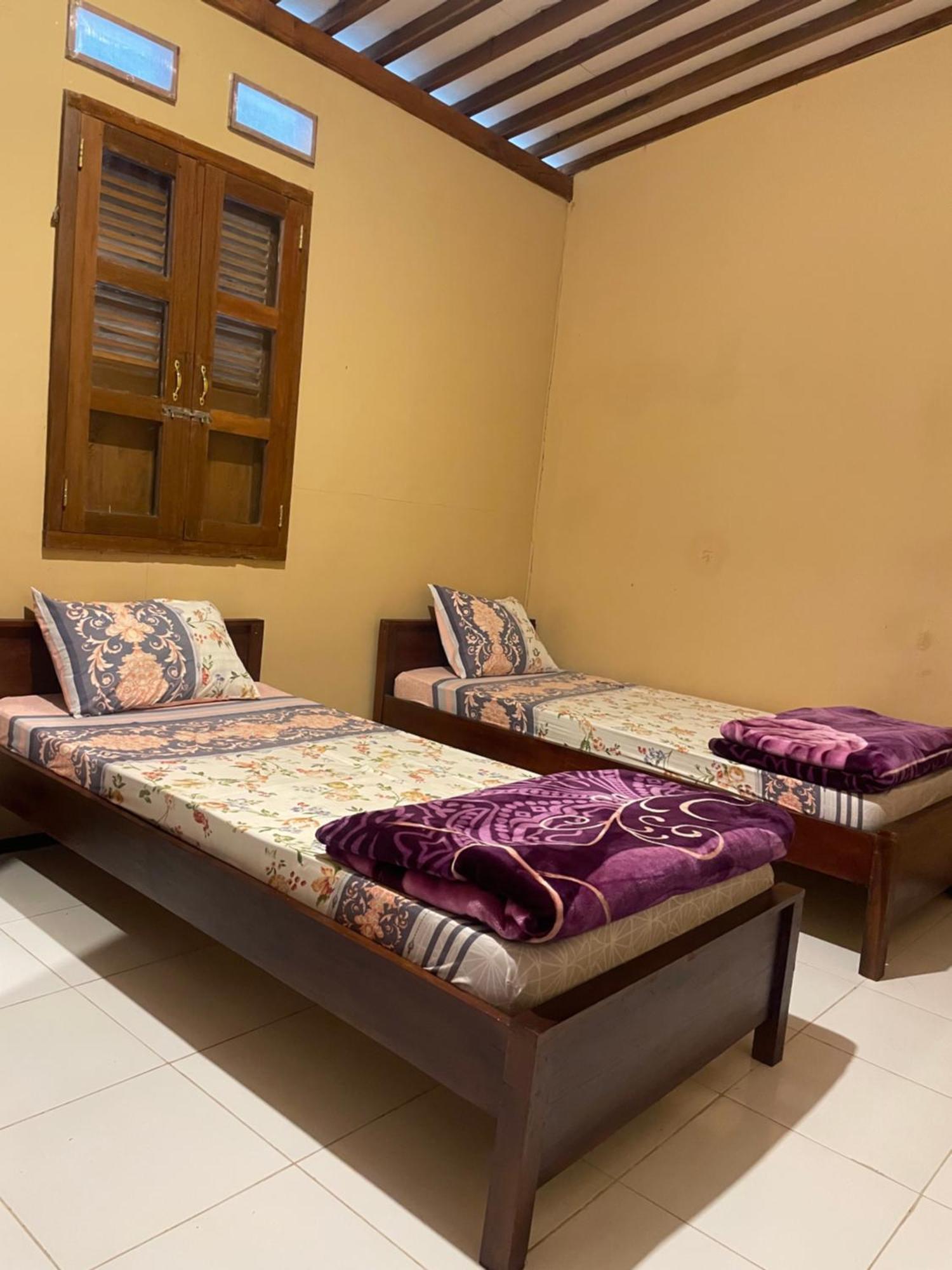 Sanggar Pantcha Indra Guest House Kemuning ภายนอก รูปภาพ
